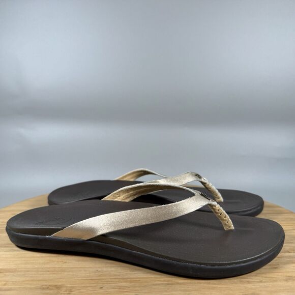 S Olukai Ho’opio Women’s Sandals Leather Flip-Flops Brown Gold Size 5‎ - Picture 1 of 6